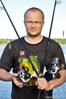 Znakomite wędziska karpiowe Challenge Mega Baits mają długości 3,6 i 3,9 m – do łowienia w mega zarośniętym łowisku, z uwagi na podbieranie ryby z łódki przydałaby się długość 3 m.